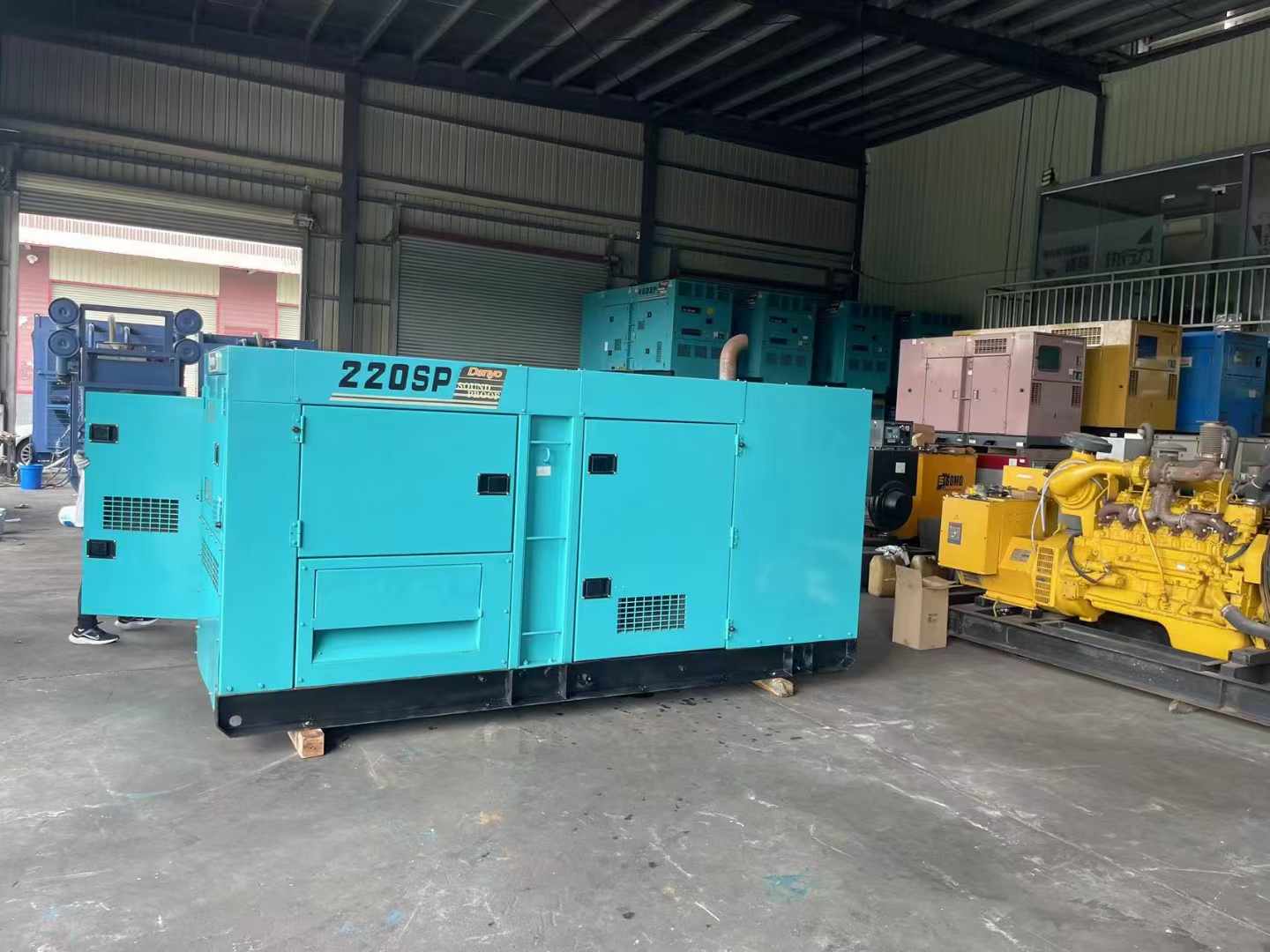 郊区800kW 柴油发电机的输出电流波动范围是多少?