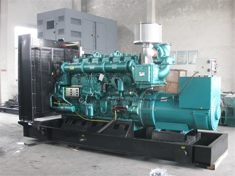 郊区200KW 柴油发电机的油耗是多少?
