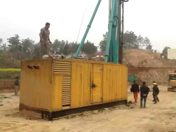郊区如何判断水冷式机油散热器密封件是否需要更换?